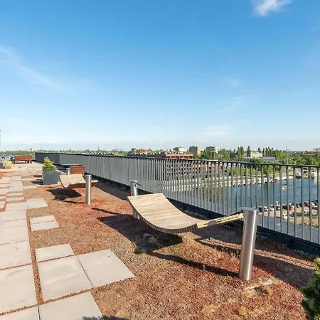 Chlebova Riverside & Gym By Downtown